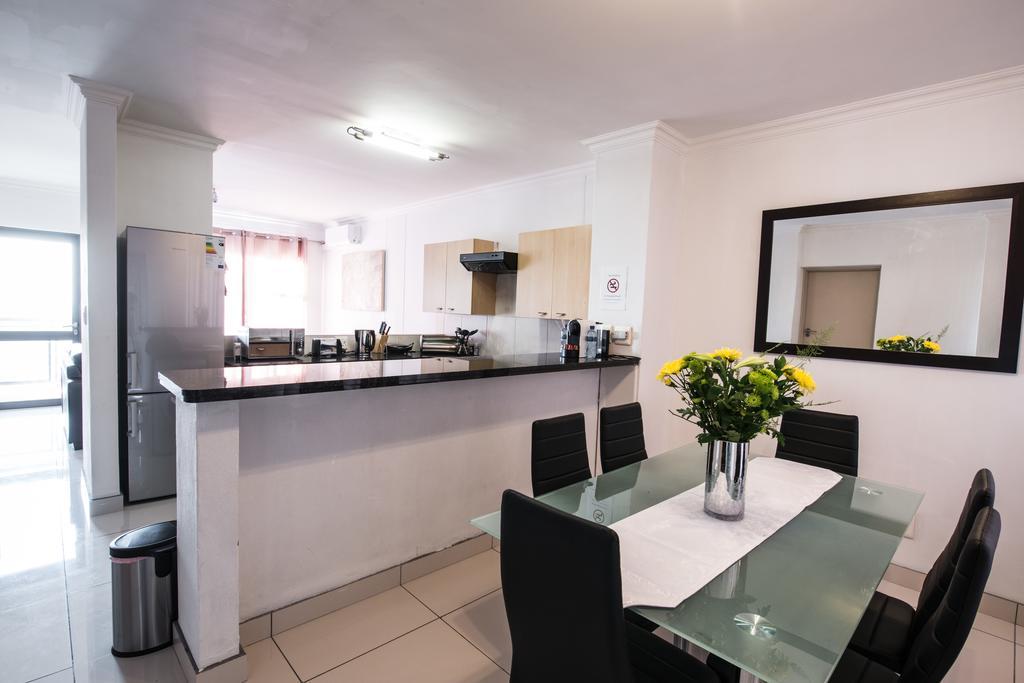 Prestige Apartments Sandton at Westpoint Johannesbourg Chambre photo